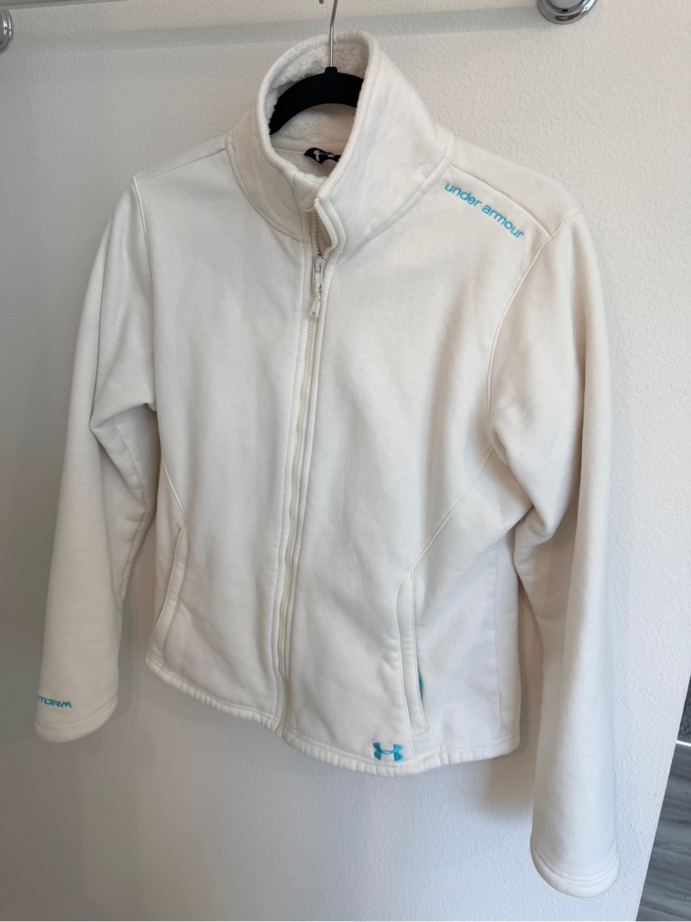 Under Armour White Fleece Jacket with Teal Logo Accents